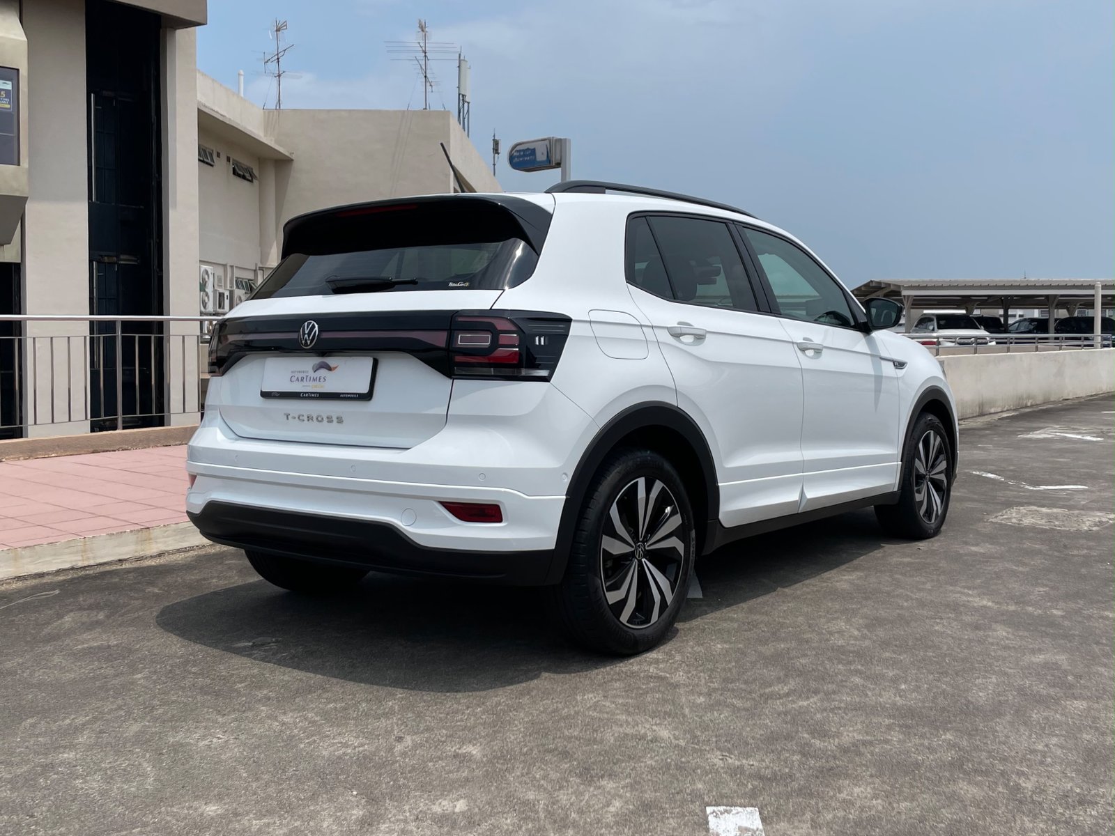 Volkswagen T-Cross R-Line photo 2